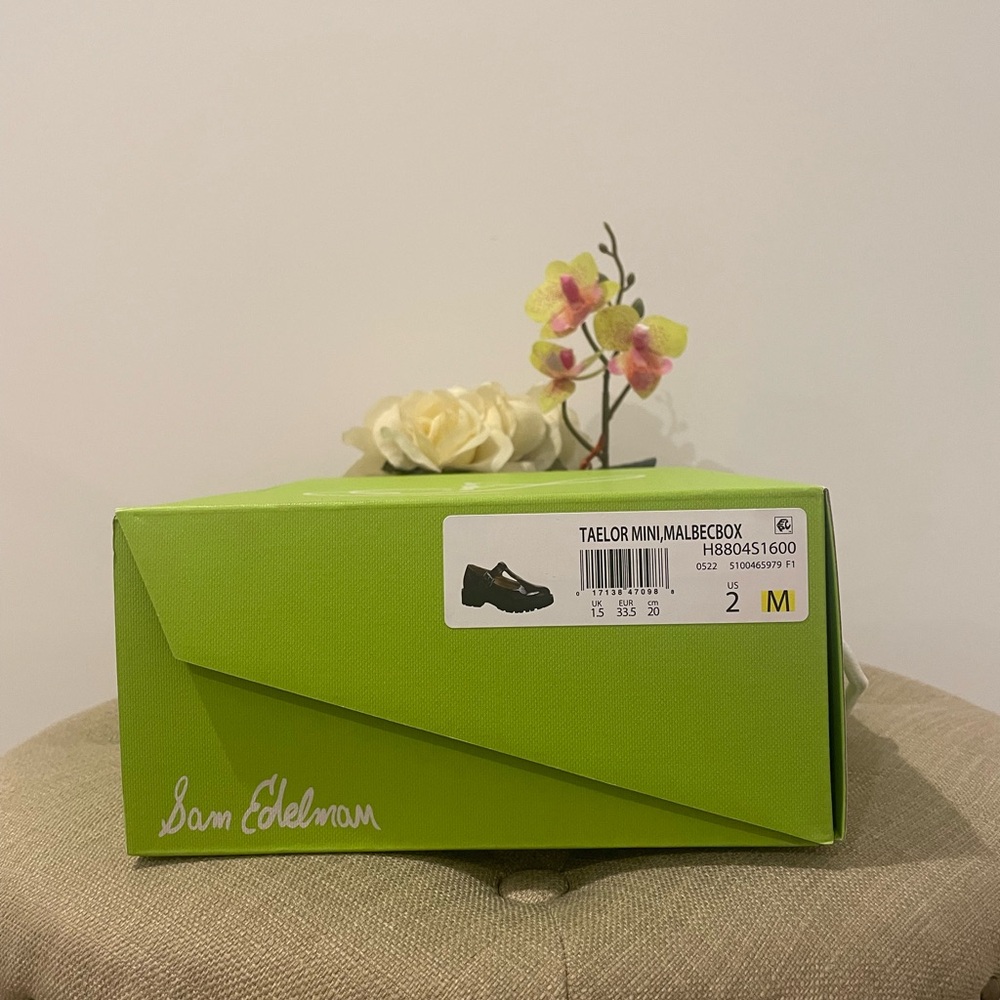 *New* Sam Edelman Burgundy and Gold T-Strap Kids Shoes - Picture 14 of 14